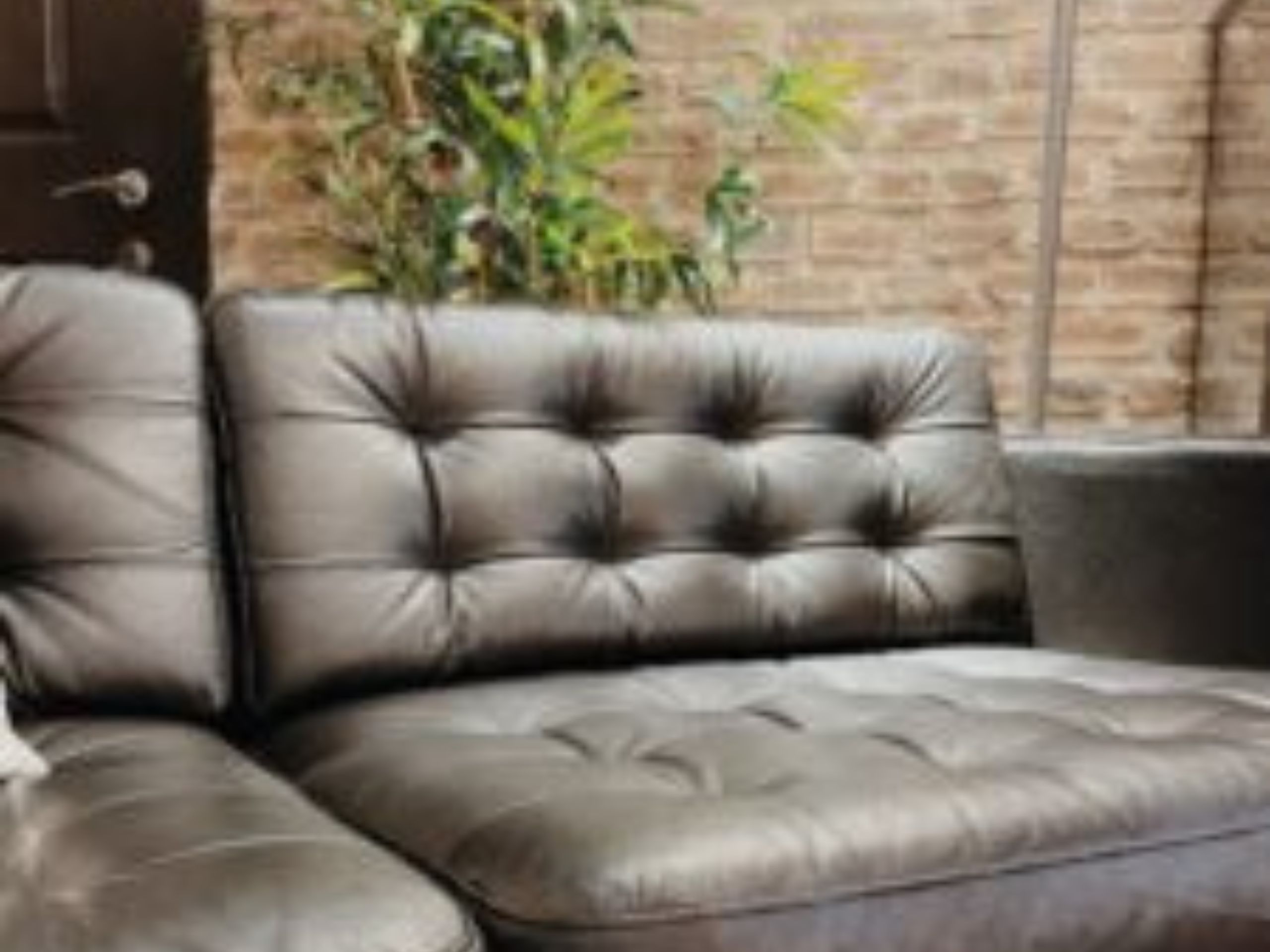 sofa repairs Bedfordshire